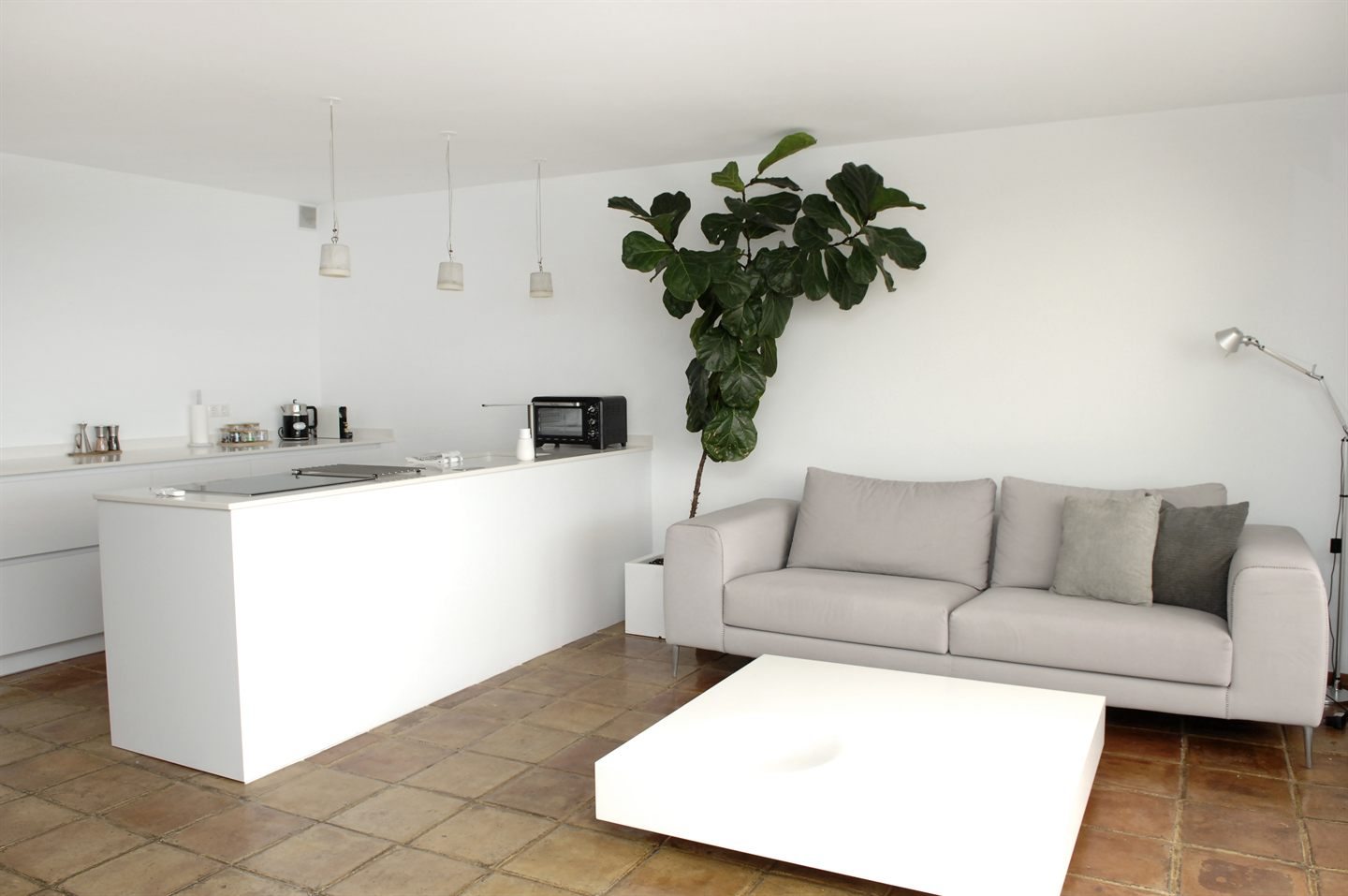 Woonkamer van Casa Luna met uitzicht op zee